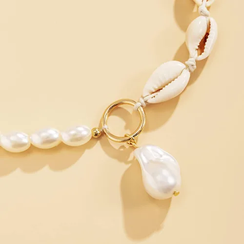 Vista 4 de Rumtock Delicada gargantilla ovalada de perlas con cuentas de concha de mar, collar de oro con colgante de perlas barrocas para mujeres y niñas