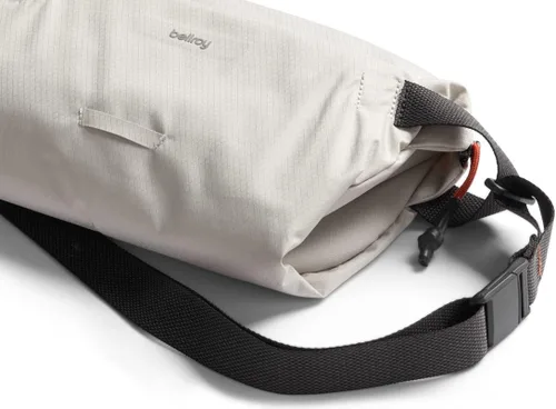 Vista 5 de Bellroy Lite Sling (bolsa cruzada ligera), Tiza, talla única