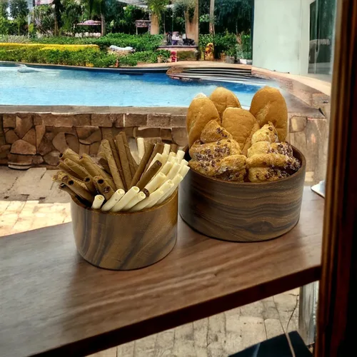 Vista 7 de Juego de 2 cuencos redondos de madera maciza de acacia para alimentos, almacenamiento de condimentos, ensalada, aperitivos, nueces, pan, palomitas