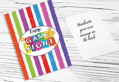 Vista 6 de Game Night Cesta de regalo para familiares, niños, adolescentes y adultos. Juego de cartas y juegos clásicos 4 en una fila, caja de regalo de dulces