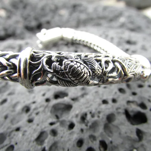 Vista 4 de Pulsera Turtle Manta Ray. Plata de Ley. Peridoto. 7 pulgadas.