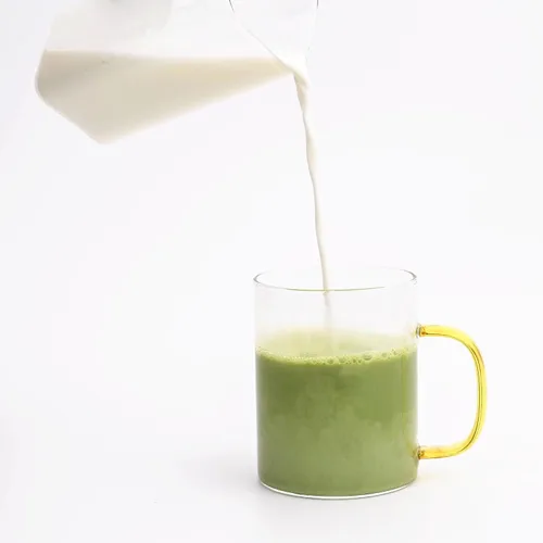 Vista 3 de Matcha Latte Powder 16 Sticks - Mezcla instantánea de café con leche, polvo de té verde japonés