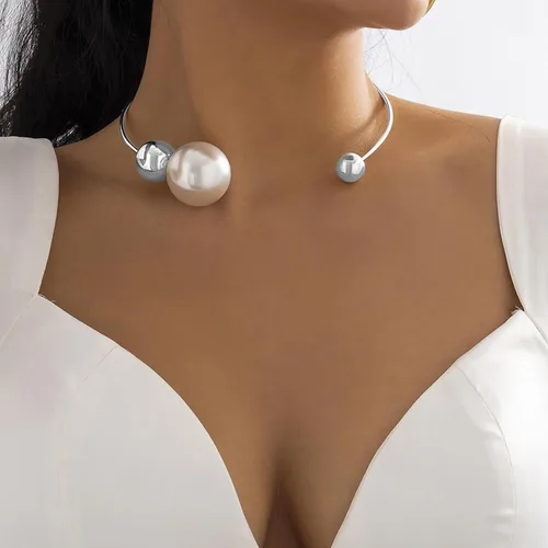 Vista 2 de YANCHUN - Collar con estilo de gargantilla de estrella dorada para mujer, collar de capa delicada para adolescentes y niñas, regalo ideal