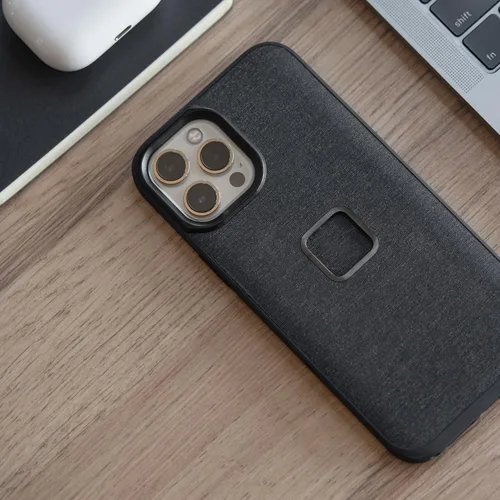 Vista 10 de Peak Design Funda para Teléfono Móvil Everyday para iPhone 14, Carbón, Perfil Delgado, Protección contra Caídas de 6 pies, Carcasa de Tela