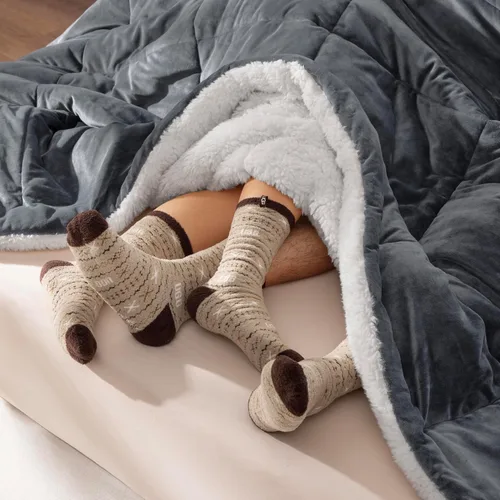 Vista 7 de UGG Blissful - Juego de edredón tamaño King, cálido y reversible, 3 piezas, color azul imperial Fits King & California King Beds, Cozy & Soft