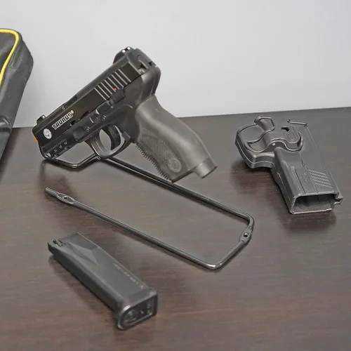Vista 4 de BOOMSTICK Estante para pistola de 3 ranuras, acabado suave para pistola, ajuste universal para todas las pistolas, calibre de cuerpo ancho y magnum