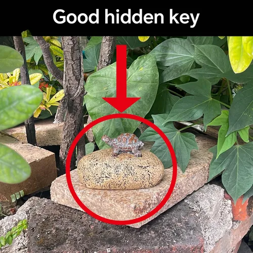 Vista 3 de Hide-a-Key - Roca falsa para exteriores, soporte para llaves de repuesto para exteriores, se ve y se siente como almacenamiento oculto de piedra