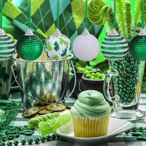 Vista 6 de Bolas colgantes de lentejuelas para el día de San Patricio, adorno de bola de trébol irlandés con purpurina de 1.96 pulgadas, bola colgante