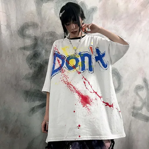 Vista 2 de Camiseta gótica de verano para mujer, diseño gráfico Harajuku gótico de anime, novedad No blanco