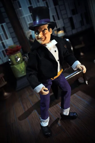Vista 16 de Mego DC Comics Penguin - Figura de acción (8 pulgadas), multicolor