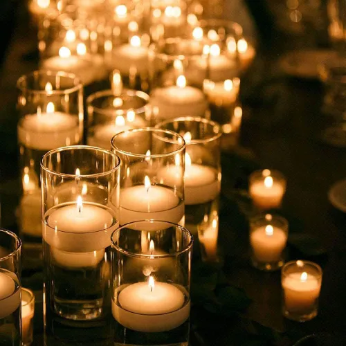 Vista 6 de Paquete de 12 velas flotantes de 2 pulgadas, 6 horas, discos de cera sin perfume, sin perfume, velas flotantes para centros de mesa, jarrones