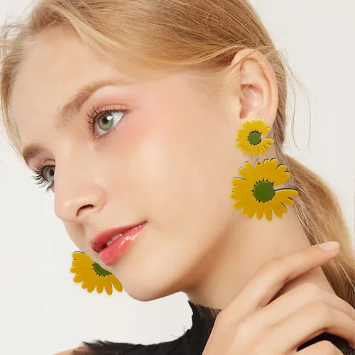 Vista 2 de YUNXI Aretes de margaritas de los años 60 y 70 para mujer, diseño de flor naranja, bohemios, aretes de joyería de pétalos de Hawaii, girasol, aretes