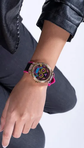 Vista 2 de GUESS US - Reloj analógico de calavera de cuero múltiple para mujer negro Black Snakeskin