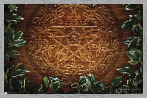 Vista 13 de Trends International Brigid Ashwood - Póster de pared con diseño de pentáculo navideño de Yule celta