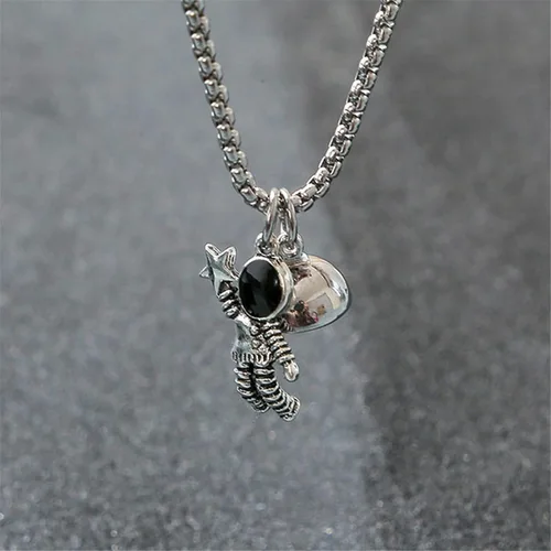 Vista 7 de Caiyao 2 imanes de atracción mutua de acero inoxidable para parejas, collar magnético de promesa de astronauta para mujeres, hombres, amigos, él