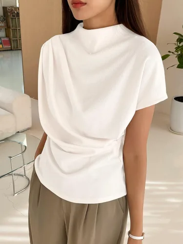 Vista 28 de OYOANGLE Camiseta de manga corta con cuello alto falso y fruncido para mujer