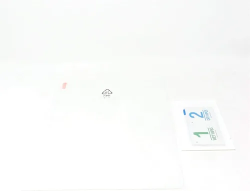 Vista 2 de INSIGNIA Protector de pantalla de cristal HD para Apple iPad 12.9" NS-iP18129GLS Transparente