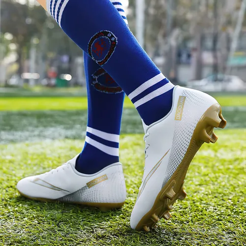 Vista 4 de rosyclo Zapatos de fútbol para hombres y mujeres, tacos de fútbol de césped para niños y jóvenes, tenis de fútbol FgAg de caña baja para unisex