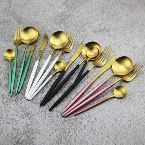 Vista 5 de Juego de cubiertos de oro mate, 5 piezas de acero inoxidable 18/10 con acabado satinado, servicio para 1, cuchara tenedor de cuchillo con pajitas