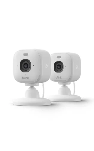 Vista 2 de Blink Mini 2K+ (último modelo) - Cámara interior con enchufe. Ve mascotas o el interior de casa con resolución 2K, visión nocturna a color, audio