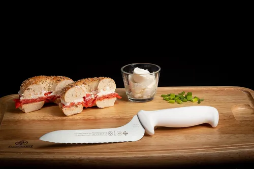 Vista 2 de Mundial Cuchillo sándwich de borde dentado Offset, blanco, 9 pulgadas