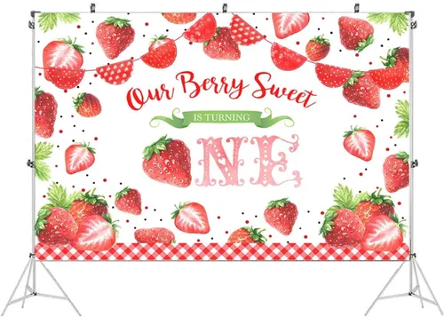Vista 3 de Our Berry Sweet is Turning One Background con tema de fresas para niños, telón de fondo de cumpleaños para niña, cartel de decoración de fiesta