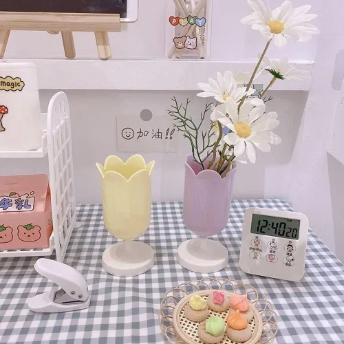 Vista 4 de Soporte para bolígrafo para escritorio, soporte de plástico para bolígrafos de tulipán para niña, caja de maquillaje pequeña, lindo organizador
