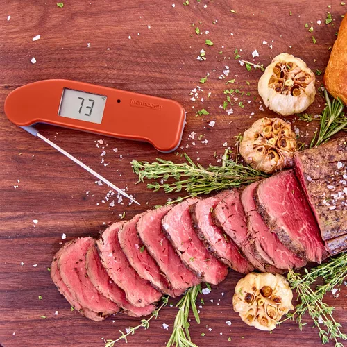 Vista 2 de ThermoWorks Thermapen ONE - Termómetro de lectura instantánea recomendado n.º 1, color rojo pimienta de cayena