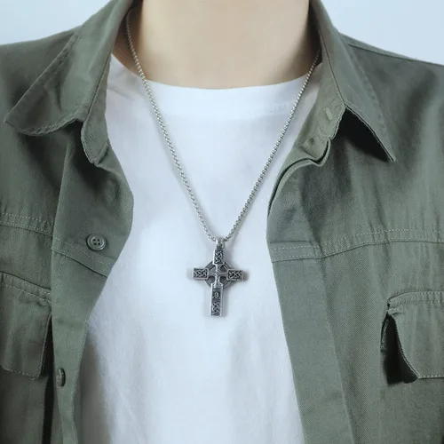 Vista 2 de Collar de cruz para hombre, collar de cruz celta de 23 pulgadas, también adecuado para hombres y mujeres, colgante de cruz religiosa, combinación