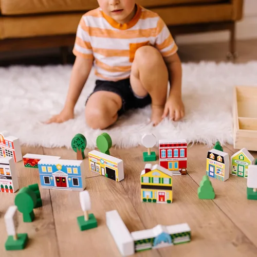 Vista 2 de Melissa & Doug - Juego de piezas de madera para jugar a armar una ciudad