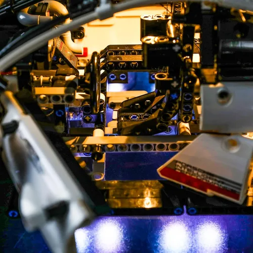 Vista 5 de BRIKSMAX Kit de iluminación LED para Technic Porsche 911 RSR, compatible con el modelo de bloques de construcción Lego 42096, no incluye el juego