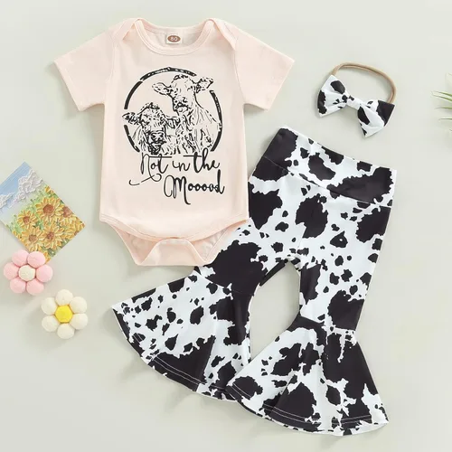 Vista 23 de fhutpw Conjunto de camiseta de manga corta con estampado de vaca y pantalones acampanados de dibujos animados para niñas