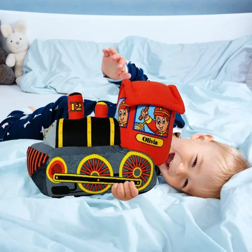 Vista 5 de ArtCreativity Tren de felpa acogedor de 11 pulgadas para niños, juguete de almohada de tren suave y tierno, bonita decoración de guardería, premio