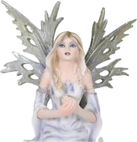 Vista 6 de Ebros Gift Estatuilla de bola de cristal con diseño de copos de escarcha arrodillada, oráculo de las estrellas, diseño de hadas de invierno