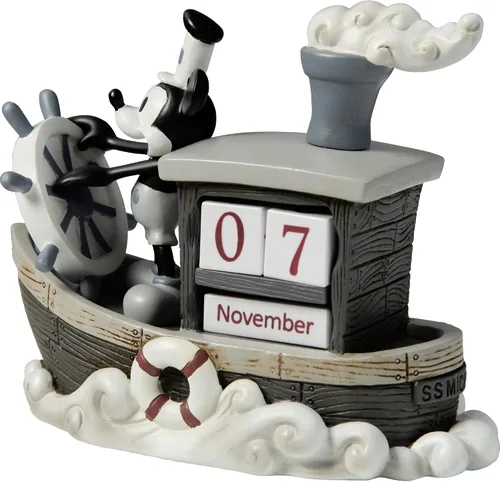 Vista 3 de Precious Moments Colección Disney Showcase: "Calendario infinito de Mickey Mouse" - Figura de resina de estilo vintage, artículo #144707