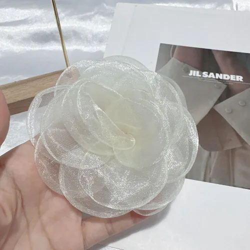 Vista 4 de Delicados broches de flores de rosas, delicados broches de flores de encaje grandes clásicos para bodas, fiestas, banquetes de baile para mujeres