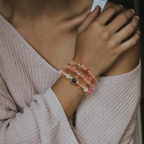Vista 2 de Risyfjew Pulseras de amatista para mujer, pulsera de cuentas curativas de piedra natural, alivio del estrés y la ansiedad, cristales de sandía