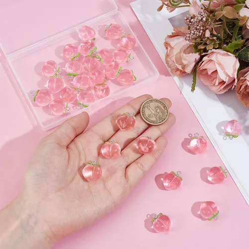 Vista 3 de OLYCRAFT 30 colgantes de durazno de resina transparente, colgante de fruta, dije de melocotón rosa con lazo 3D melocotones colgante colgante
