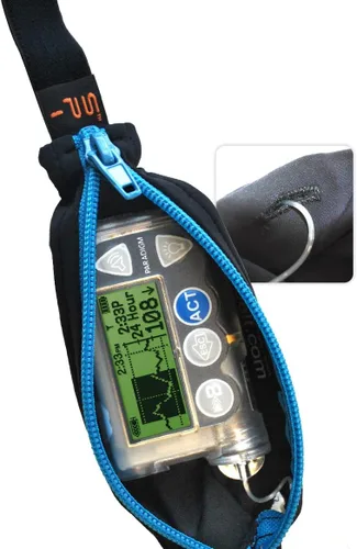 Vista 4 de SPIbelt Diabetic Belt: Adultos, no rebota, cinturón discreto con hoyo para bomba de insulina u ¡otro dispositivo médico!, negro, talla única