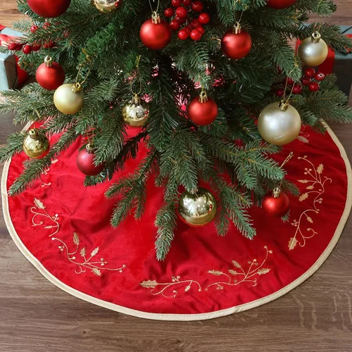 Vista 5 de Bunny Chorus Falda de árbol de Navidad, 24 pulgadas, faldas de piel de felpa de terciopelo rojo de lujo con hoja de acebo bordada dorada para árbol