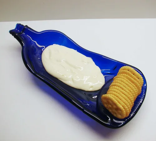 Vista 3 de UpC- Plato de inmersión reciclado para botellas de vino azul cobalto