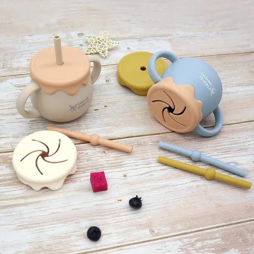 Vista 7 de Tarro de Miel Recipiente 3 en 1 Taza de Entrenamiento de Silicona de 8.5 onzas, Vaso Entrenador para Bebé con Popote y Taza de Snacks para 6 meses+