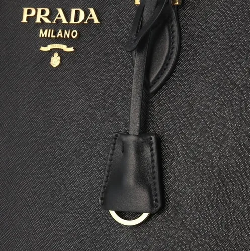 Vista 5 de Prada Bolso grande de piel Saffiano Lux negro 1BA228, Negro
