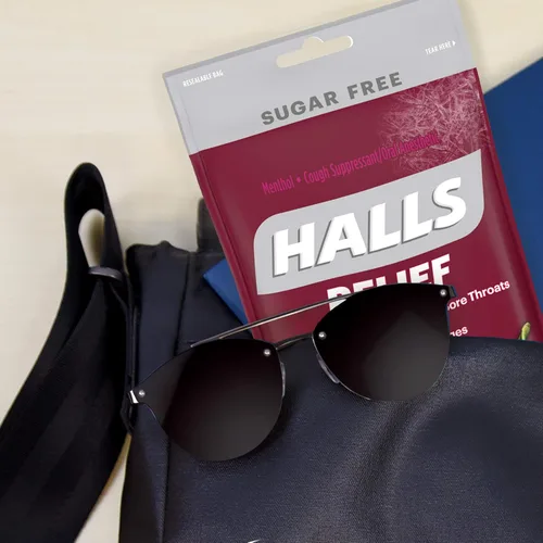 Vista 12 de Halls, Gotas para la tos sin azúcar, cereza negra, 25
