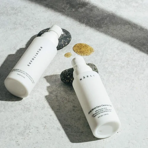Vista 4 de NAELI Limpiador facial suave y exfoliante AHA/BHA, juego antienvejecimiento para iluminar, minimizar los poros y reducir las arrugas, regalo