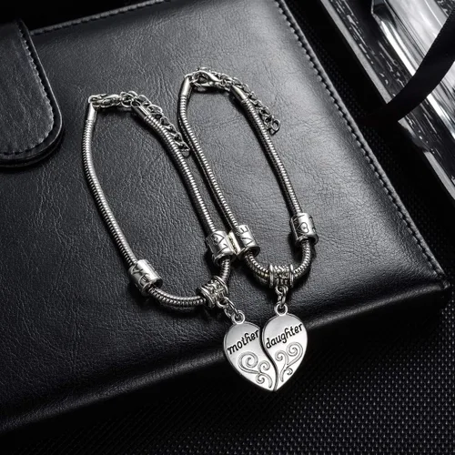 Vista 3 de Juego de pulseras dije de corazón para madre e hija, dos piezas