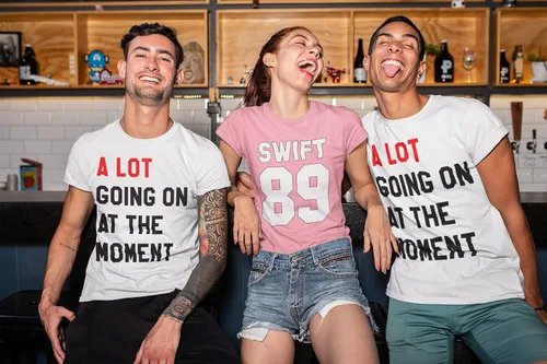 Vista 3 de Expression Tees Camiseta para mujer A Lot Going On at The Moment New 2023 Concert Tour