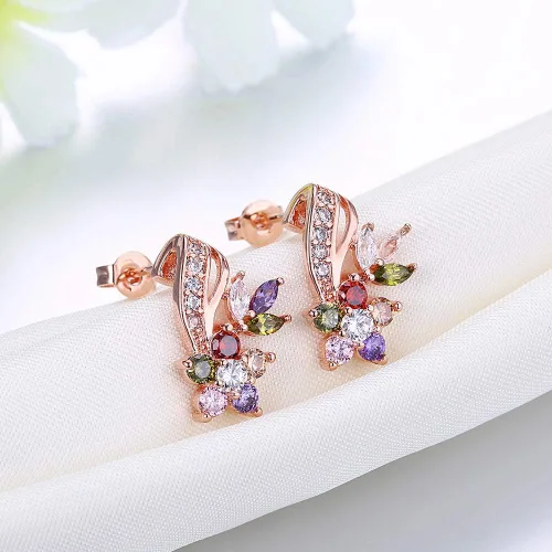 Vista 3 de Milanluna Aretes de plata de ley chapados en oro rosa, con circonita cúbica colorida y mariposa, hipoalergénicos, delicados aretes para mujer