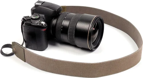 Vista 2 de MegaGear Genuine Leather Camera Strap - Adjustable Shoulder Neck Strap for DSLR SLR Cameras - Durable, Secure, Universal - Beige