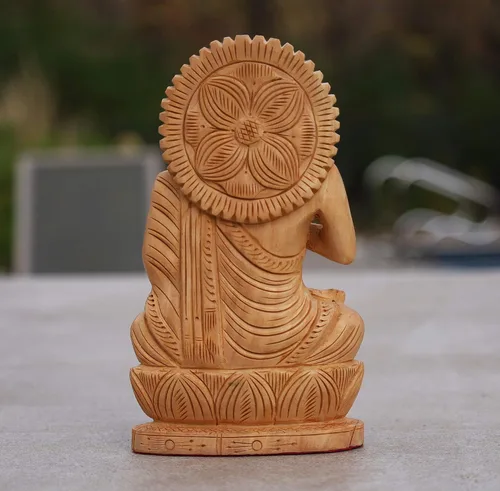 Vista 4 de DharmaObjects Estatua de Buda sentada de madera Kadam tallada a mano (6 pulgadas de alto x 3.5 pulgadas de ancho, Buda Gautama)